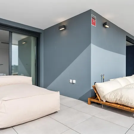 Vivi Homes - Eros Luxury, Pool, Sauna, Gym & Terrace * Estepona